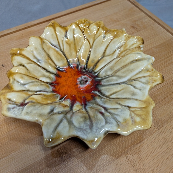 Vintage Marcia of California Yellow Sunflower Textured Pottery Bowl - Picture 3 of 12